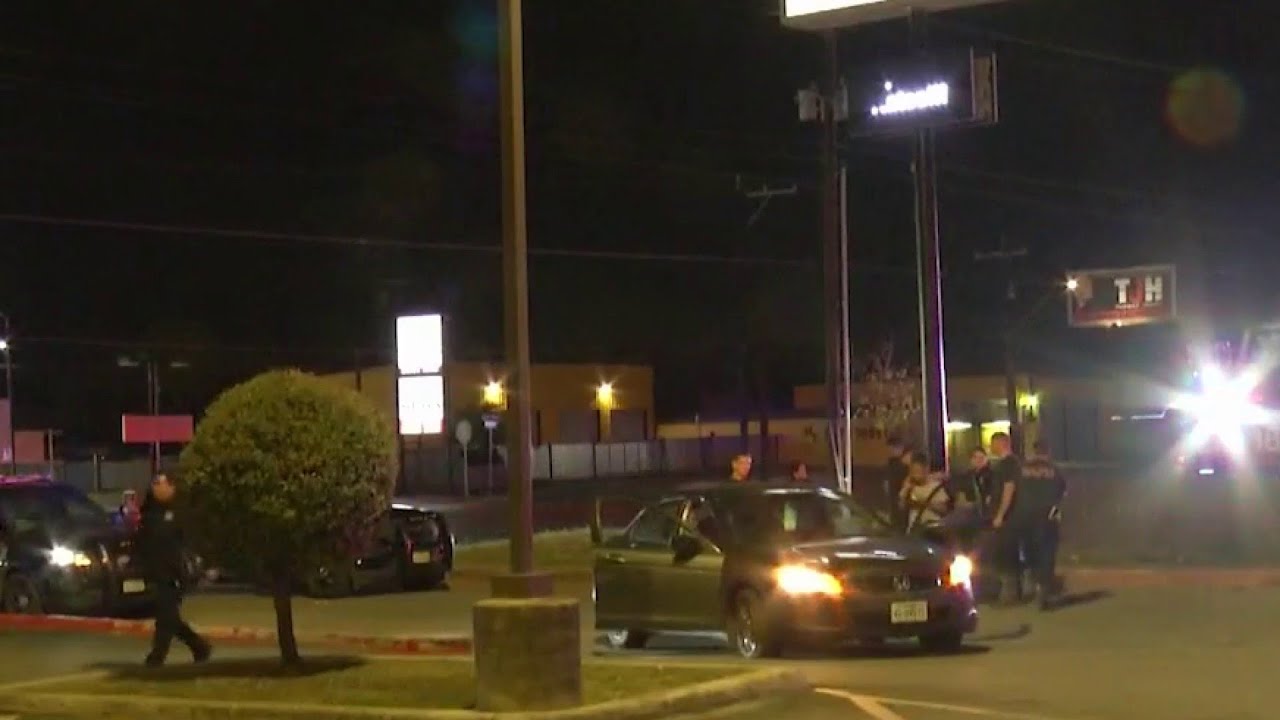 Man, 33, critically wounded in shooting at East Side gas station - YouTube