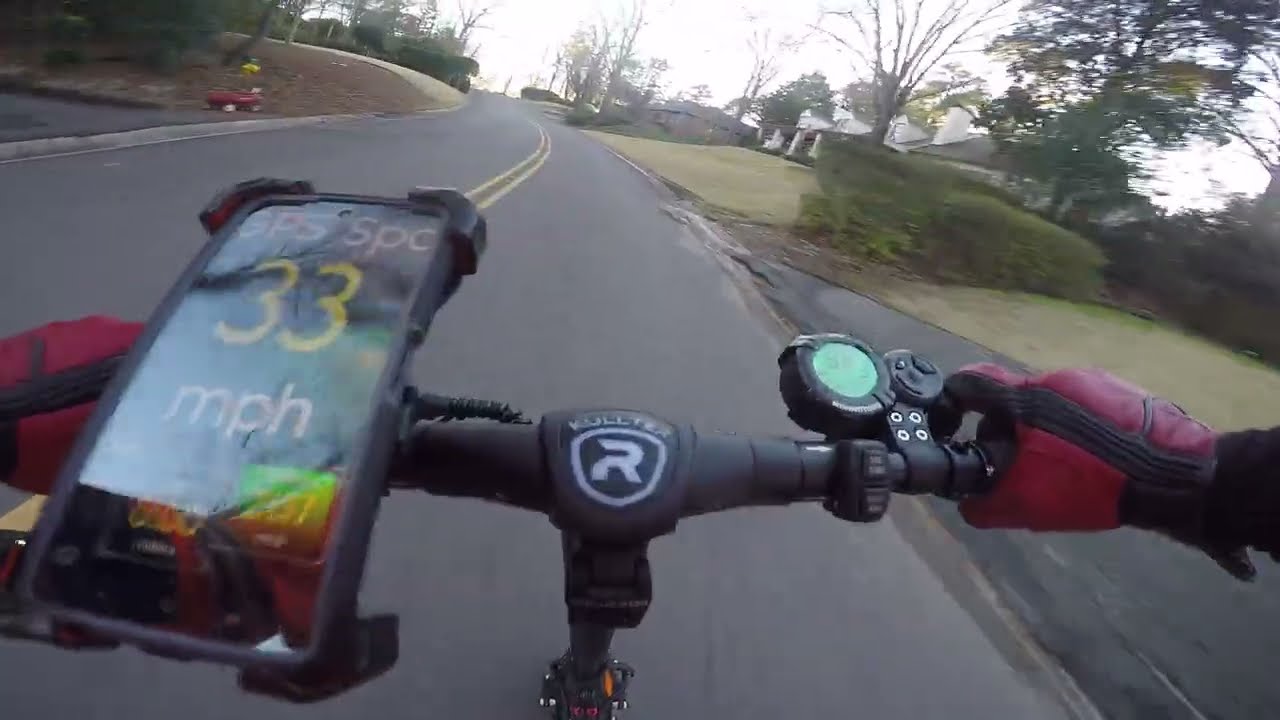 Quick little dive bomb Top Speed RUN on the Midlife Crisis Scooter