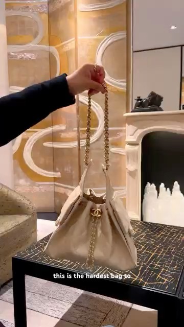 Chanel 25 in beige 🤍
