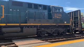 CSX Q415-16 with 3139 Leading