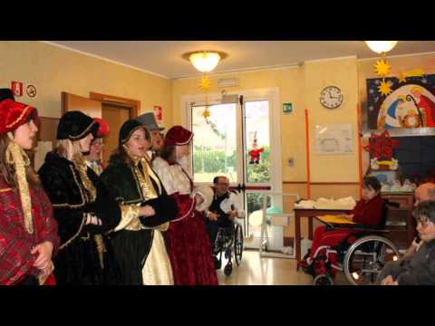 Frontier Holiday Carolers 2012 (Interview w/ Ryan ...