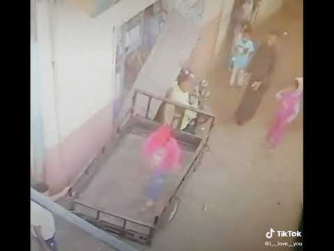 عيني علي السواقين