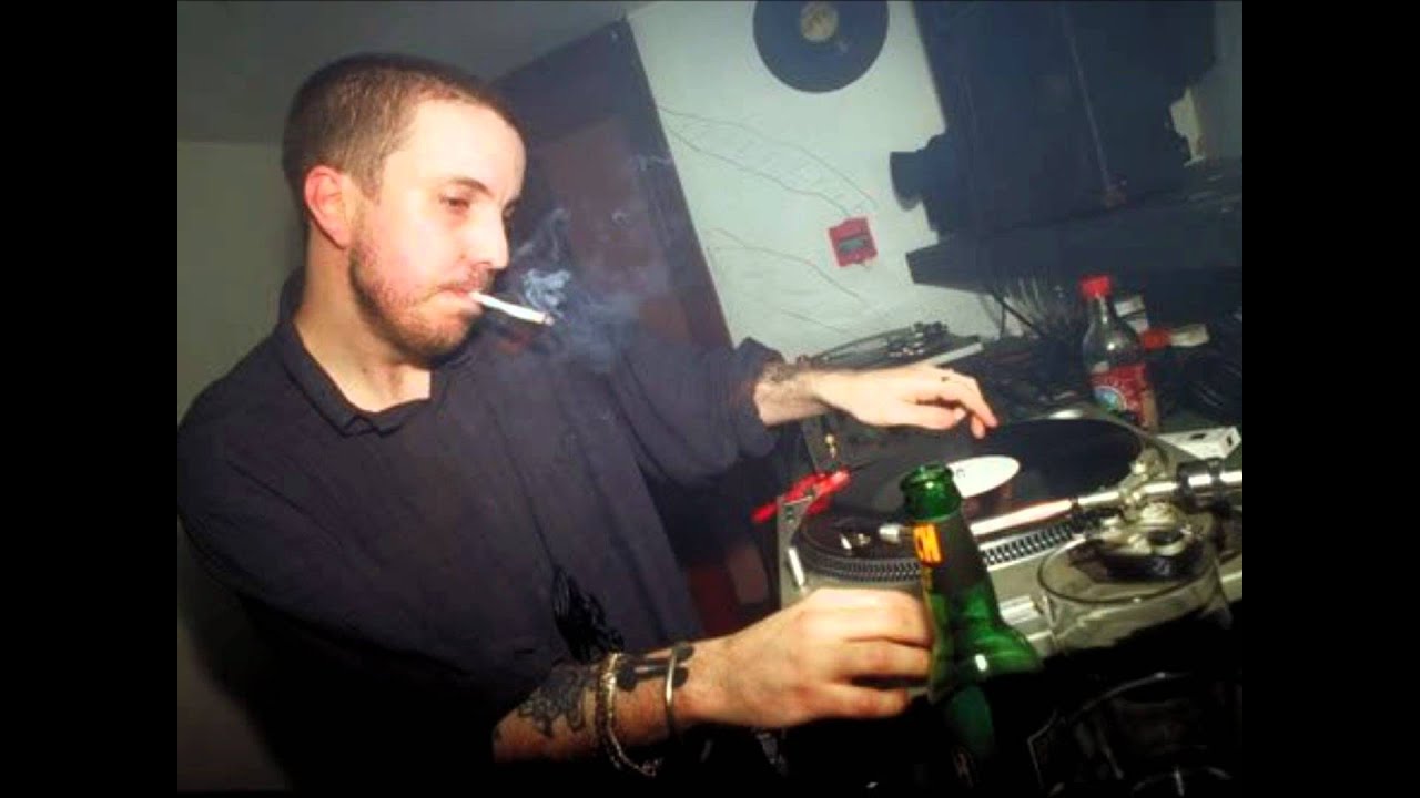 Andrew Weatherall Essential Mix 27-10-1996 - YouTube