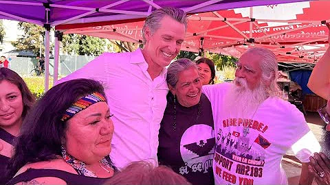 Newsom signs bill expanding union rights for farmw...