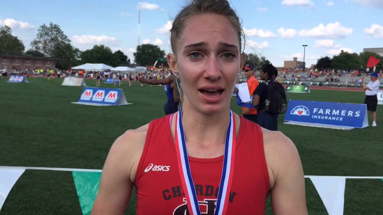 Chardon runner Rachel Banks - YouTube