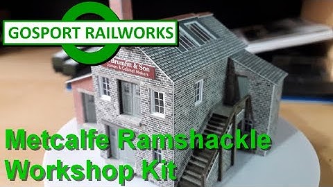 A Newbie Builds: Metcalfe Ramshackle Workshop Set