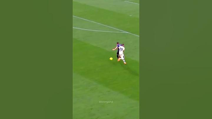 Rasmus Højlund Crazy Backheel Pass! ⚡ #Shorts