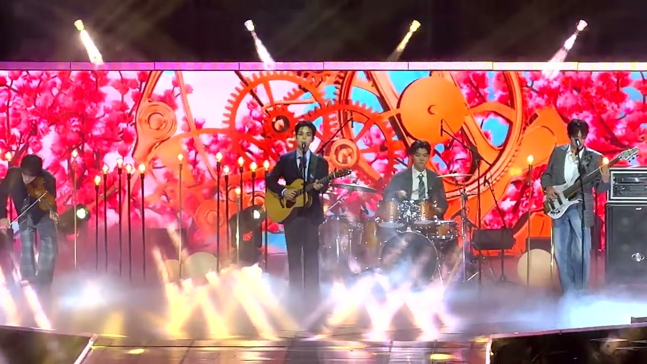 [4K60] 251115 LUCY (KGMA 2025) - Where's Your Love & Flowering