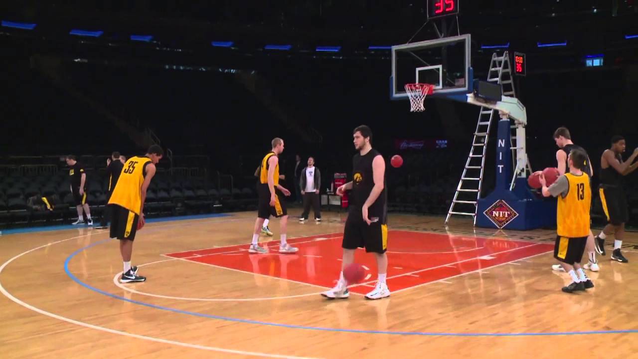 Men's Basketball Completes Shootaround at Madison Square Garden