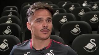 El Canario Ingles De Roque Mesa En La Entrevista Como Nuevo Jugador Del Swansea