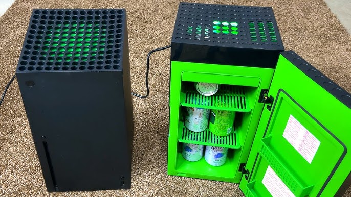 iJustine recibe el increíble refrigerador de Xbox Series X