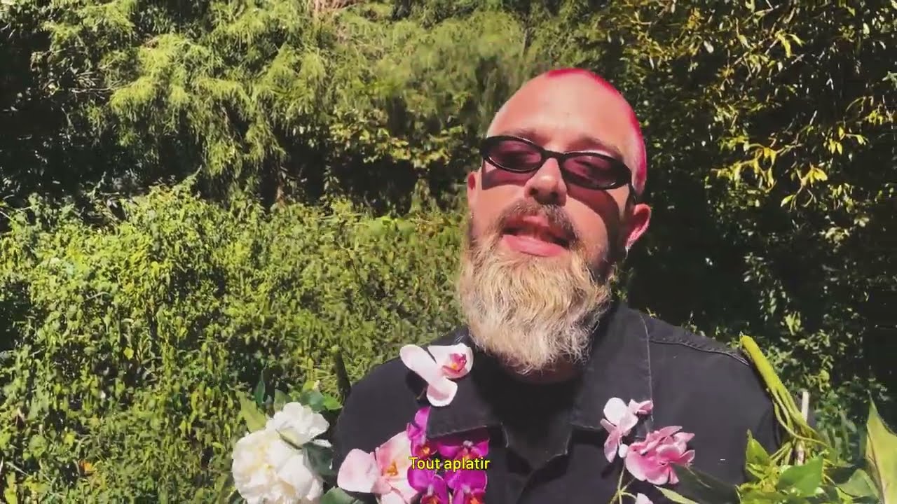 Mou - Fleurs adlı videoyu YouTube'da izle Mou - Fleurs adlı videoyu YouTube'da izle