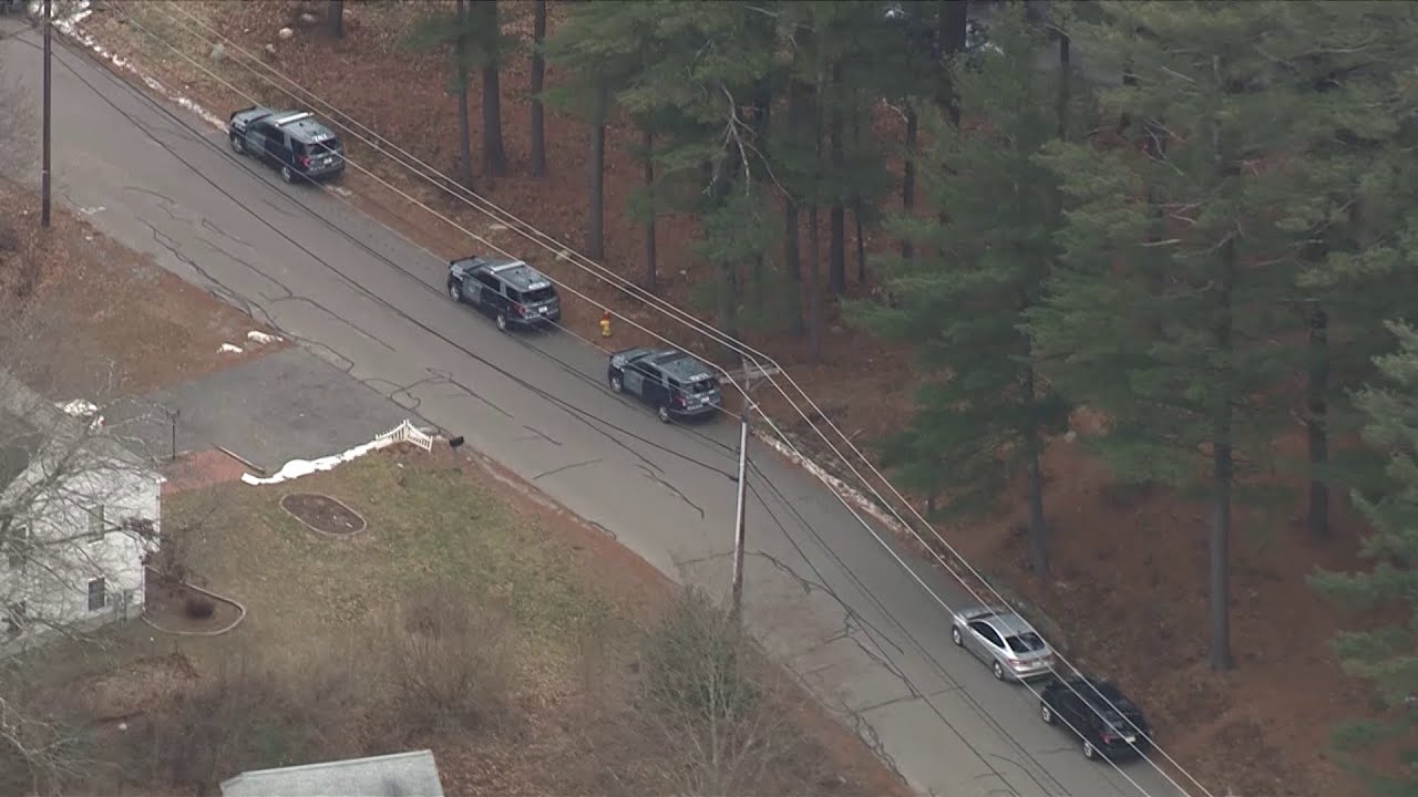 State police search wooded area in Rockland for missing woman - YouTube