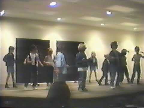 Waterfront School - Kids singing "Cool Thing" 1989