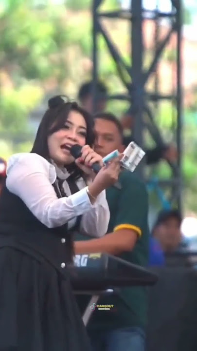 viral icha kiswara di sawer mobil #viral #reels #shorts