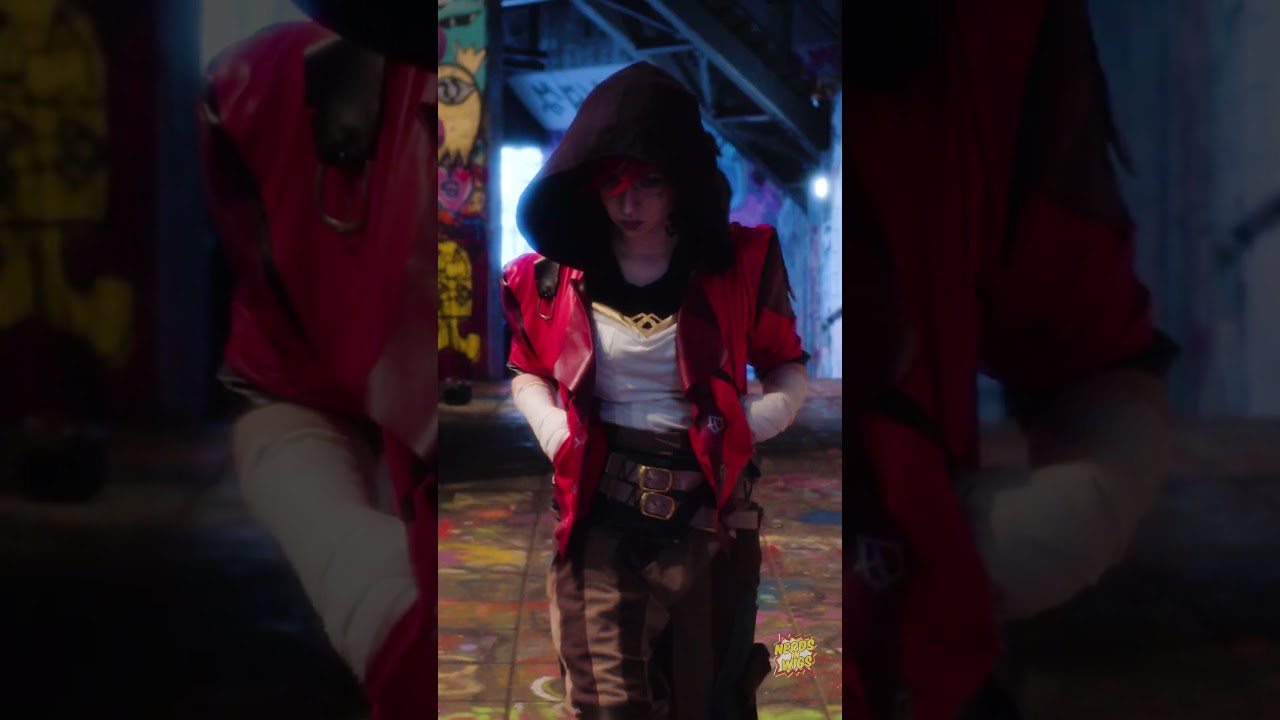 Vi walks the streets of Zaun - ARCANE COSPLAY #vi #arcane #cosplay