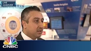 Taking Shopping Windows into the Digital Era | CNBC International