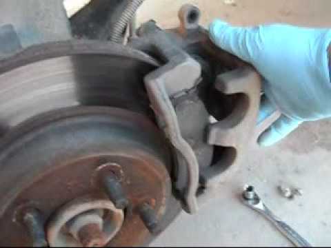 How to bleed brakes on a ford explorer #9