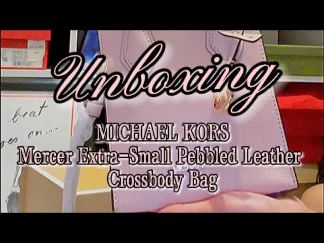 Michael Kors Bags | Michael Kors Mercer Medium Leather Messenger Light Sage | Color: Gold/Green | Size: Medium | 4yousale's Closet