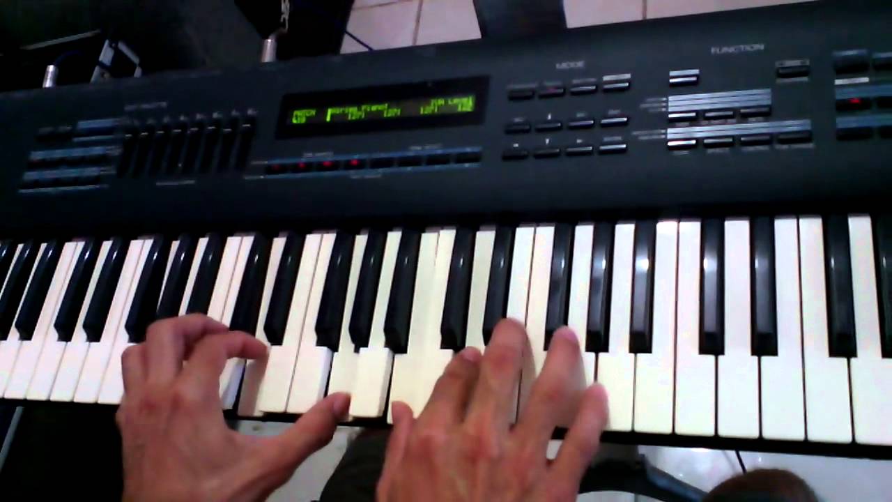 Demonstração teclado Roland jv 90
