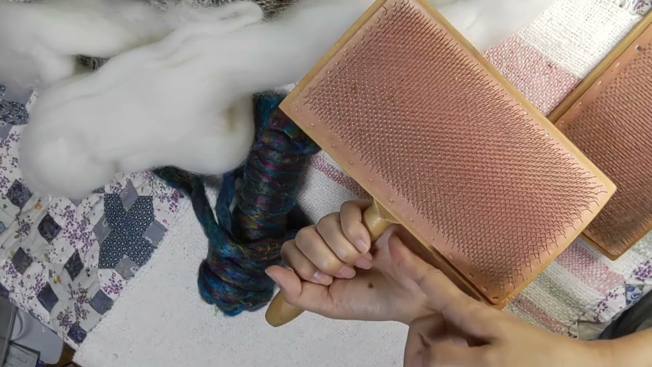 741)私の糸紡ぎ道具を少しだけご紹介。#カーダー#スピンドル#自作毛糸
