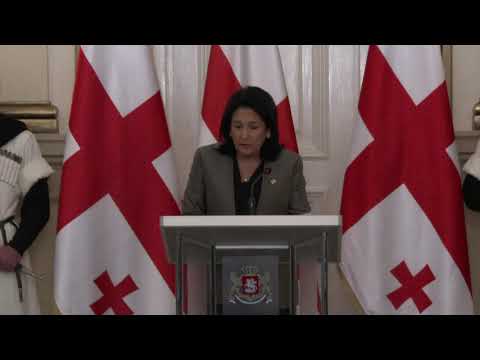 პრეზიდენტმა სამშობლოსათვის აფხაზეთში დაცემული გმირები დააჯილდოვა