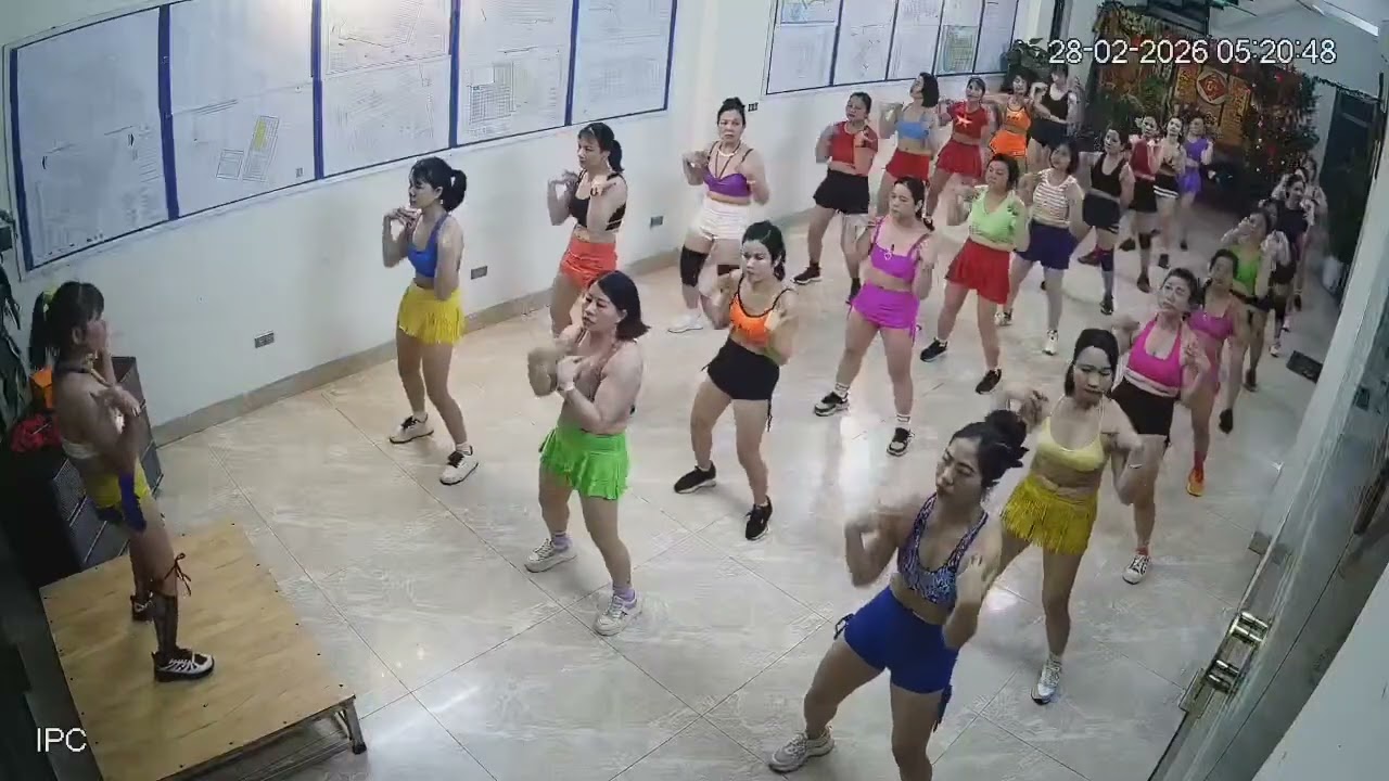 Chị em Clb Aerobic Bđs An Nhiên hôm nay đông vui hơn hẳn! Ai không có mặt điểm danh đi nào!?