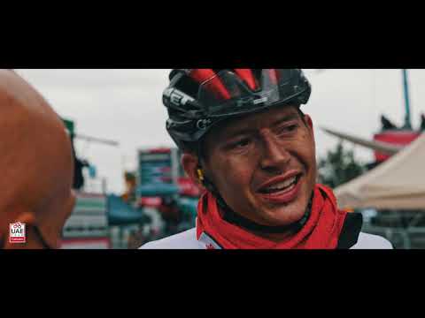 Video: Galerie: Dombrowski fură victoria într-o Etapa 4 udă la Giro d'Italia