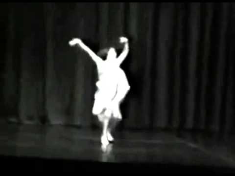 Танец Айседоры Дункан под стихи Сергея Есенина.
