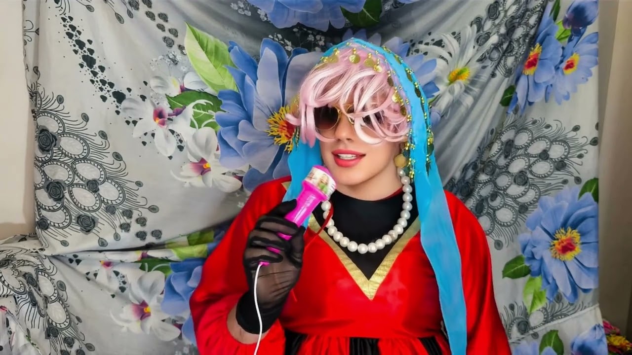 ах милый Ваня я гуляю по Парижу и то что вижу и то что слышу ЯРКО