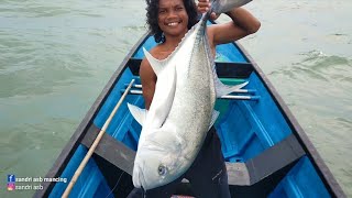 Download Lagu Tempat mancing mengerikan😱 ada Buayanya giant trevally attack MP3