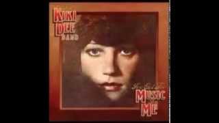 Watch Kiki Dee Do It Right video