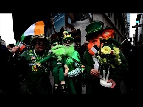 Vidéo: St. Défilé de la Saint-Patrick à New York