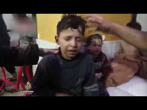 آلاف المقاتلين والمدنيين يفرون من دوما