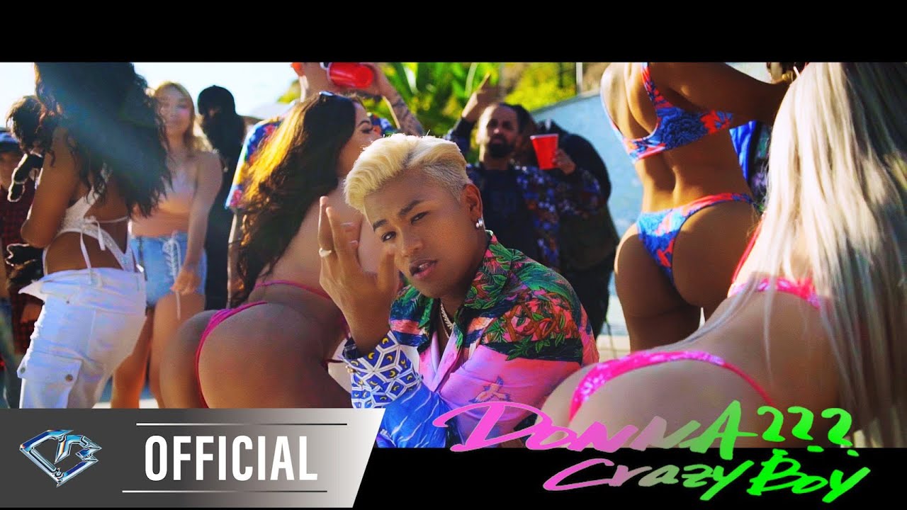 Guarda CrazyBoy - DONNA??? (Official Music Video) su YouTube Guarda CrazyBoy - DONNA??? (Official Music Video) su YouTube