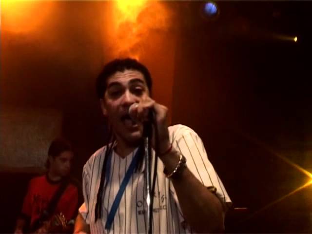 Yerba Brava - La Cumbia de los Trapos (en vivo) class=