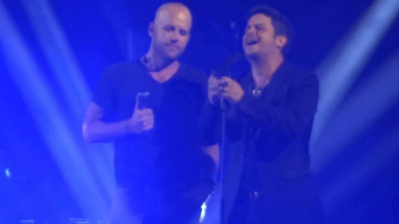 Alejandro Sanz y Gian Marco - Cuando nadie me ve (Lima, Perú 2013)
