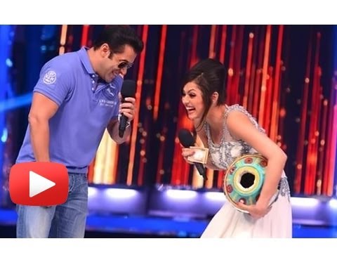 Drishty Dhami Xxx - Drashti Dhami Romances With Salman Khan - Hot Or Not ? - YouTube