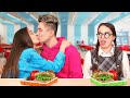 TYPES OF STUDENTS IN SCHOOL || Popular VS Nerd Students at The School Lunch by 123 GO! FOOD