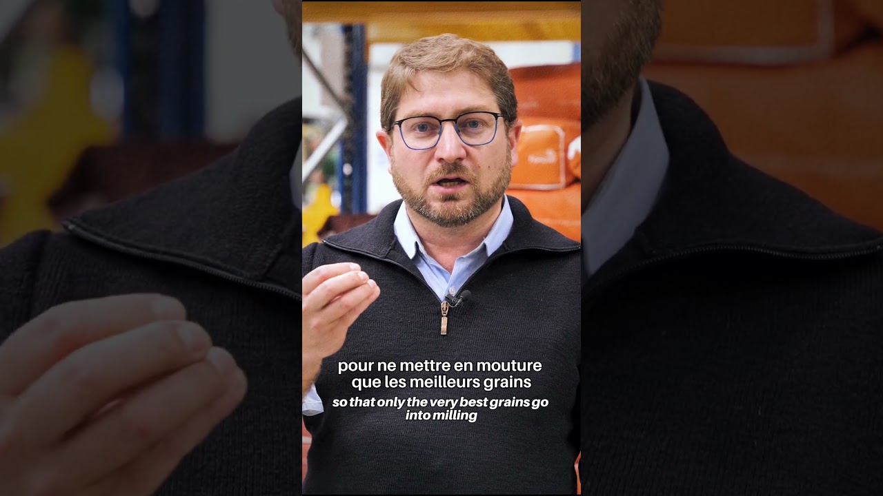 Son métier, meunier. Vous voyez la farine, lui, voit tout le reste