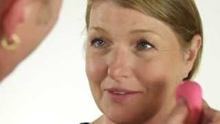 youthful and pretty: makeup tutorial video by robert jones screenshot 3