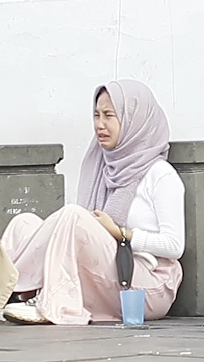 Prank Pengemis Sampe Ade Imut Ini Sedih Banget #prankpengekis #prankkasihuang #funny #viral #shorts