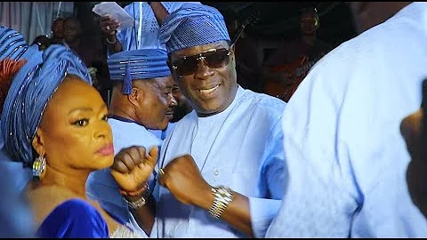 Who Will Win? See How Ogogo Challenges Toyosi Adesanya On The Dance Floor At Akin Olaiya's Birthday