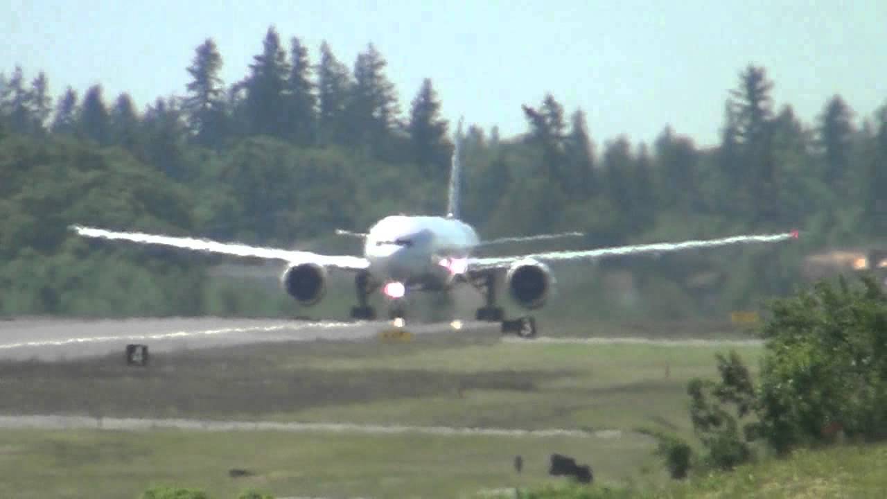 B777-3ALER Thai Airways HS-TKO Test flights