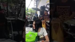 Download lagu Nella kharisma main drum bersama cak malik Nella kharisma main drum bersama cak malik