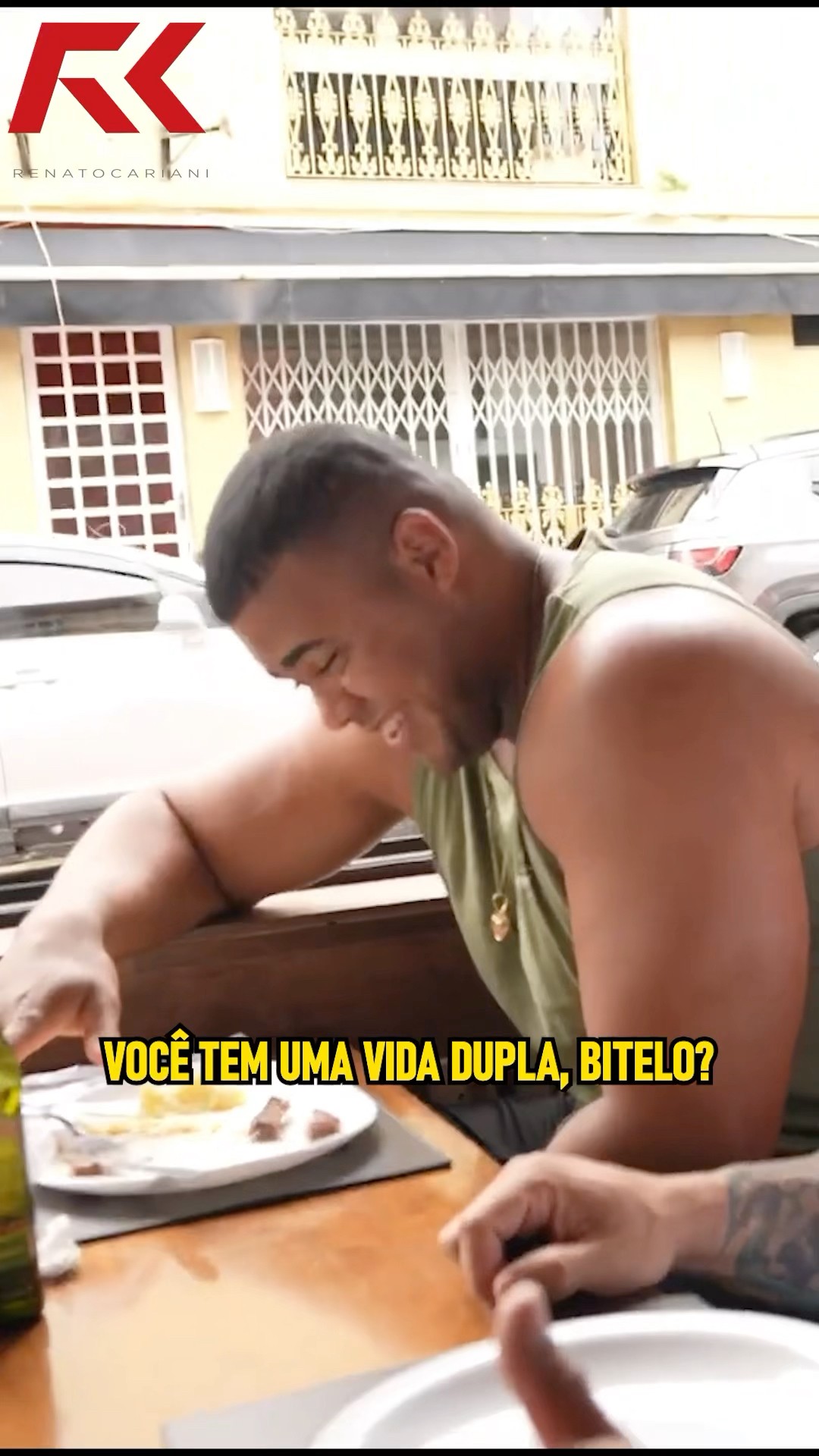 BITELO TEM UMA VIDA DUPLA? ? #renatocariani #bitelo #juliobalestrin #fabiogiga #vidadupla #resenha