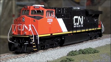 Layout Update - August 2016: More Benchwork, Landing Redone,  Reverse Loops...