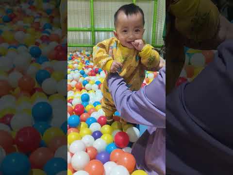 เล่นกับน้องๆค่ะ #ทิมทิมวังสะพุง