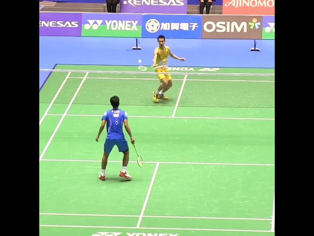 He shocked Lee Chong Wei with his trickshots class=