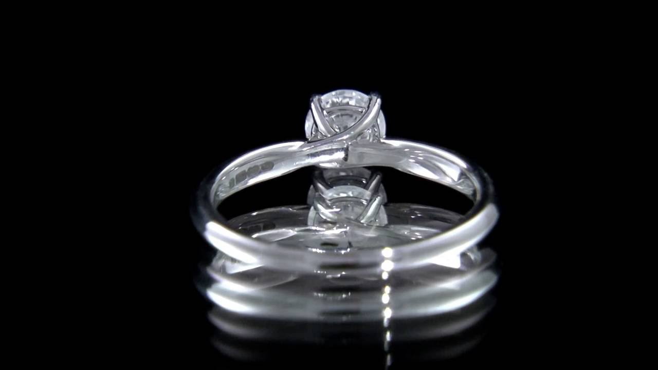 Solitaire diamond engagement ring dr018